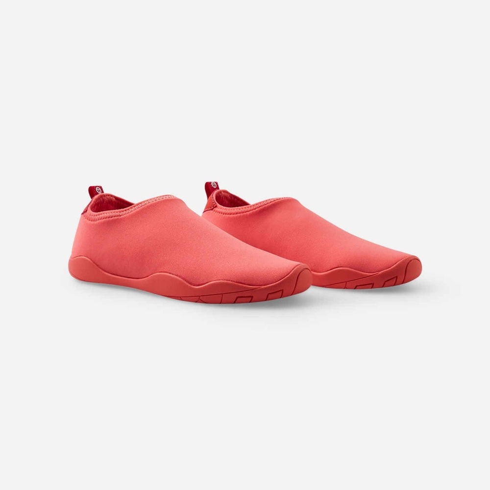 Reima water shoes 6.5 (for littles)